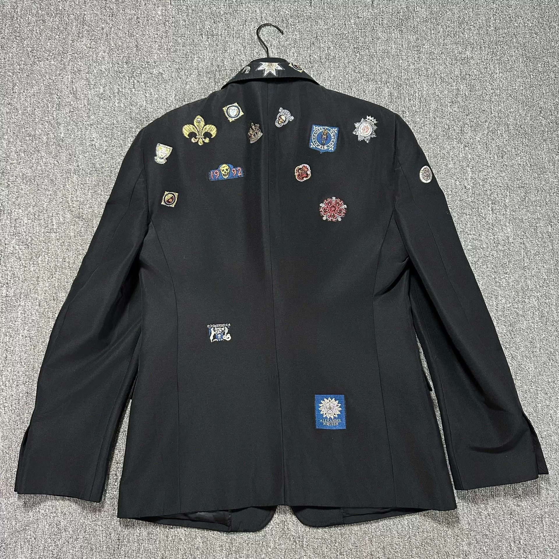 Alexander McQueen Alexander McQueen Runway Badge Embroidered Blazer Size US XXL / EU 58 / 5 - 3 Thumbnail