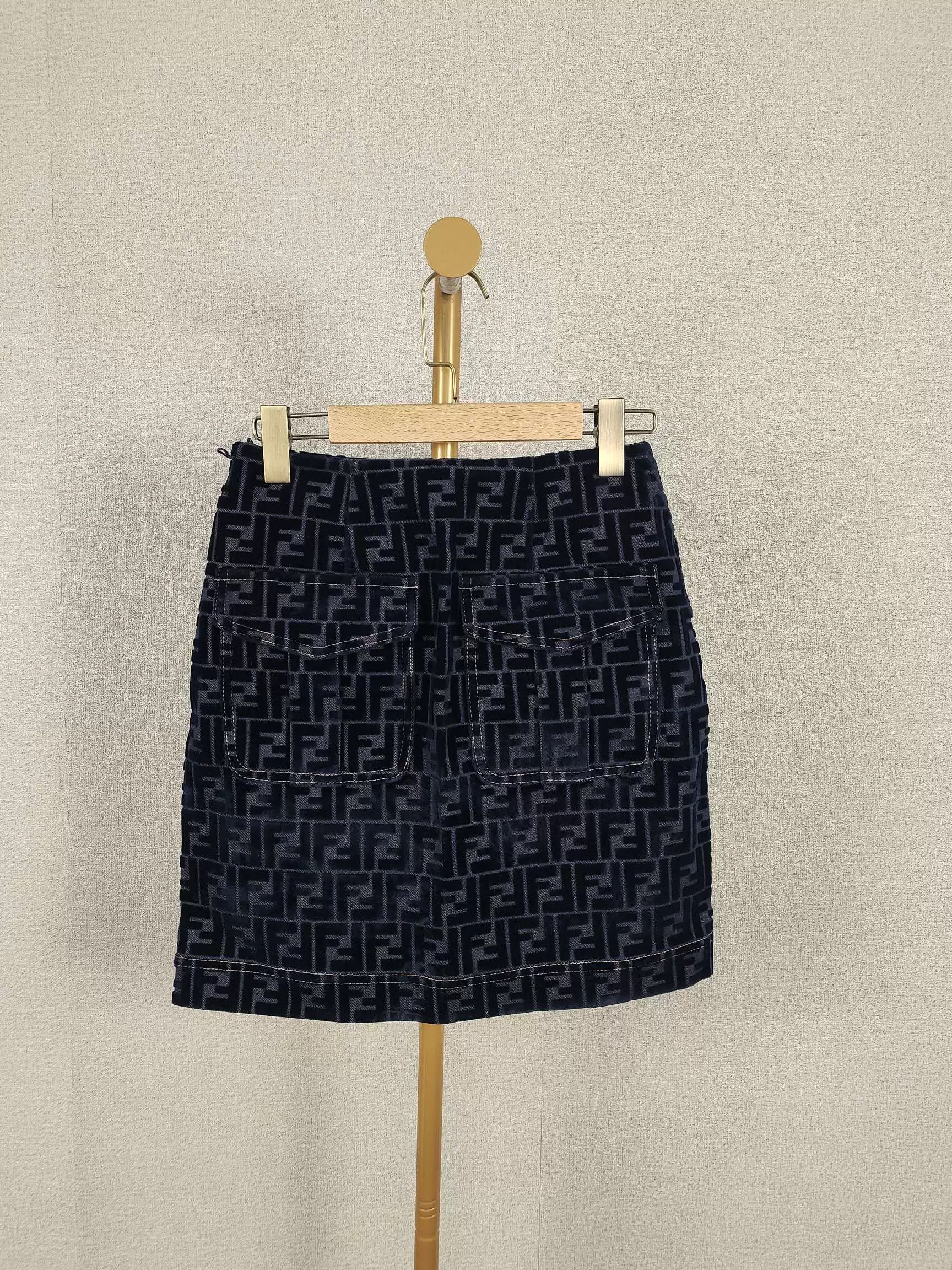 Fendi Fendi Velvet Denim Midi Skirt Size 38 Size US 38 / EU 54 - 2 Thumbnail