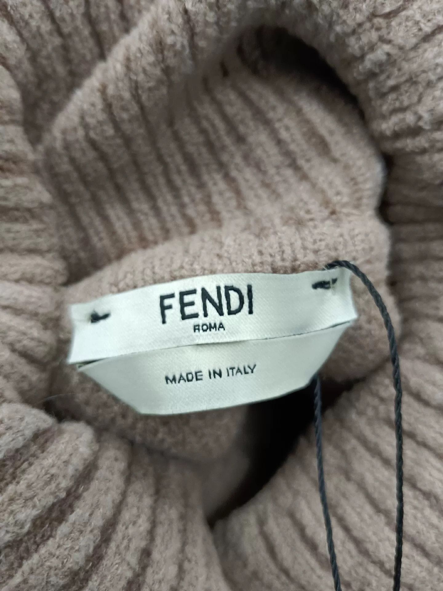 Fendi fendi logo knit sweater in beige Size US M / EU 48-50 / 2 - 3 Thumbnail