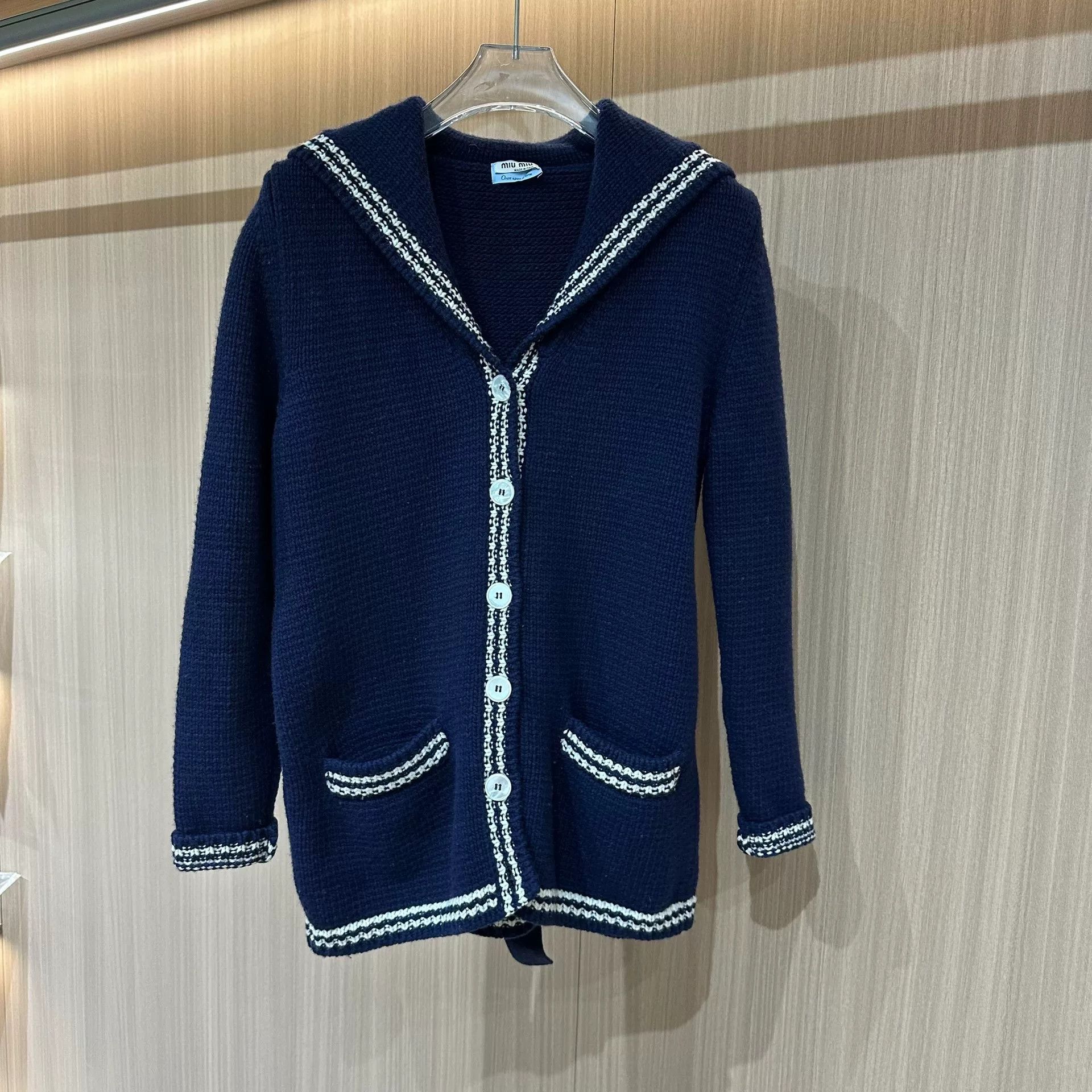 Miu Miu navy blue cardigan with white detailing Size US M / EU 48-50 / 2 - 2 Thumbnail