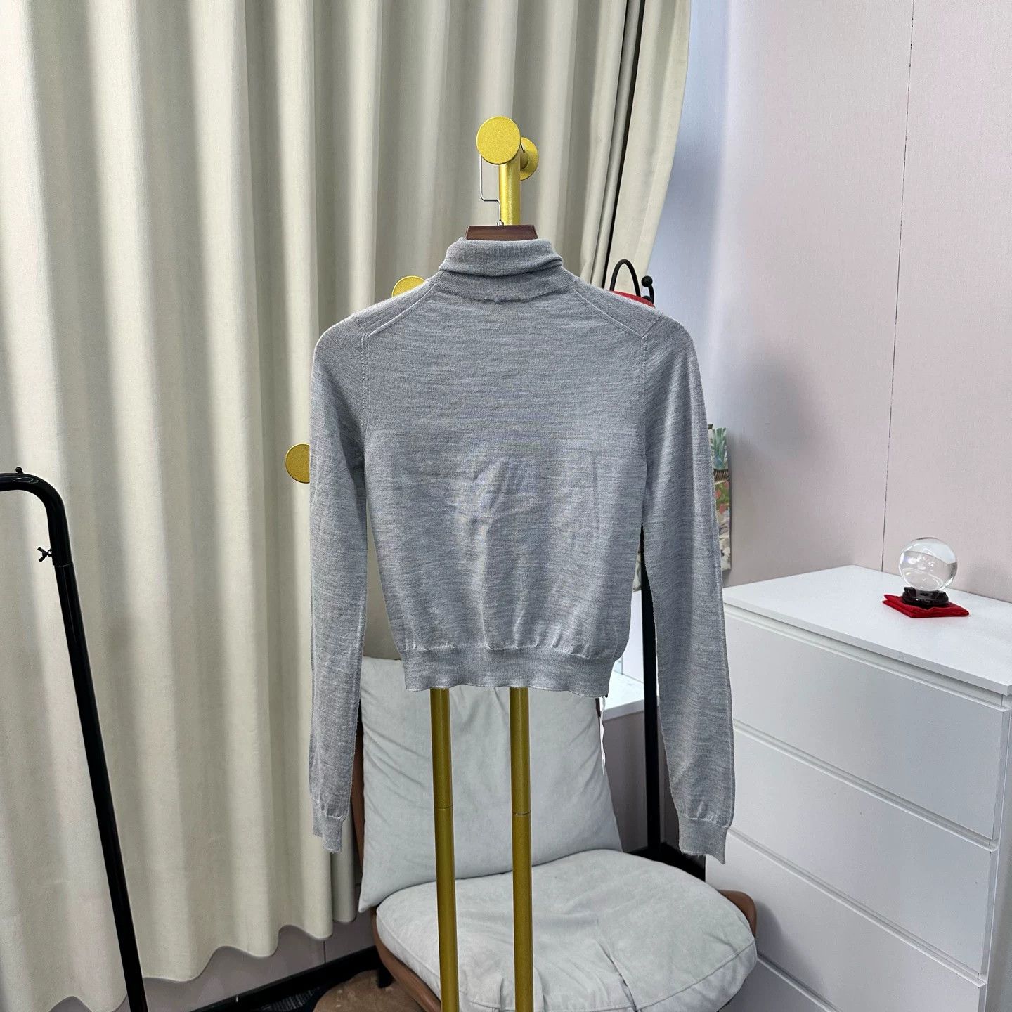 Miu Miu gray turtleneck logo sweater by miu miu Size US M / EU 48-50 / 2 - 2 Thumbnail