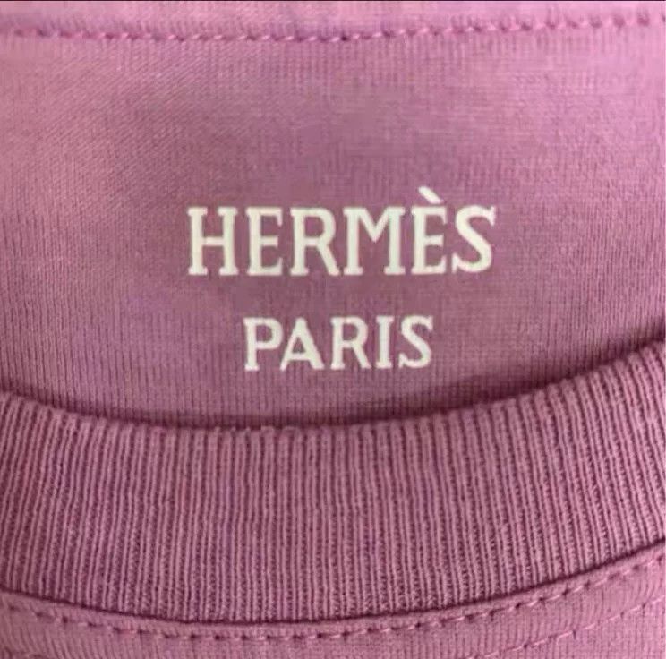 Hermes lavender embroidered t-shirt dress by hermes Size US S / EU 44-46 / 1 - 3 Thumbnail