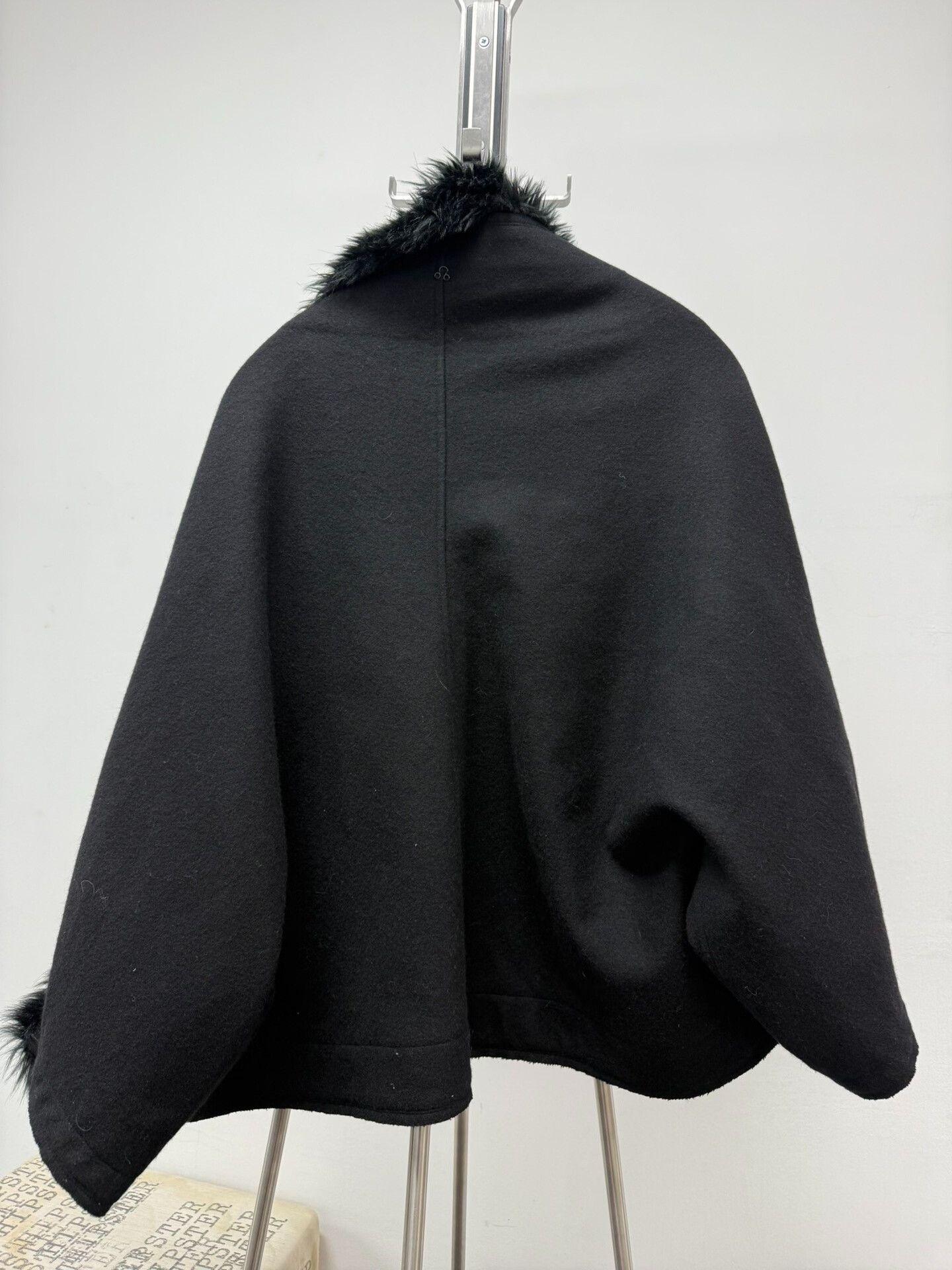Yohji Yamamoto yohji yamamoto y's fur collar cape coat Size US M / EU 48-50 / 2 - 7 Thumbnail
