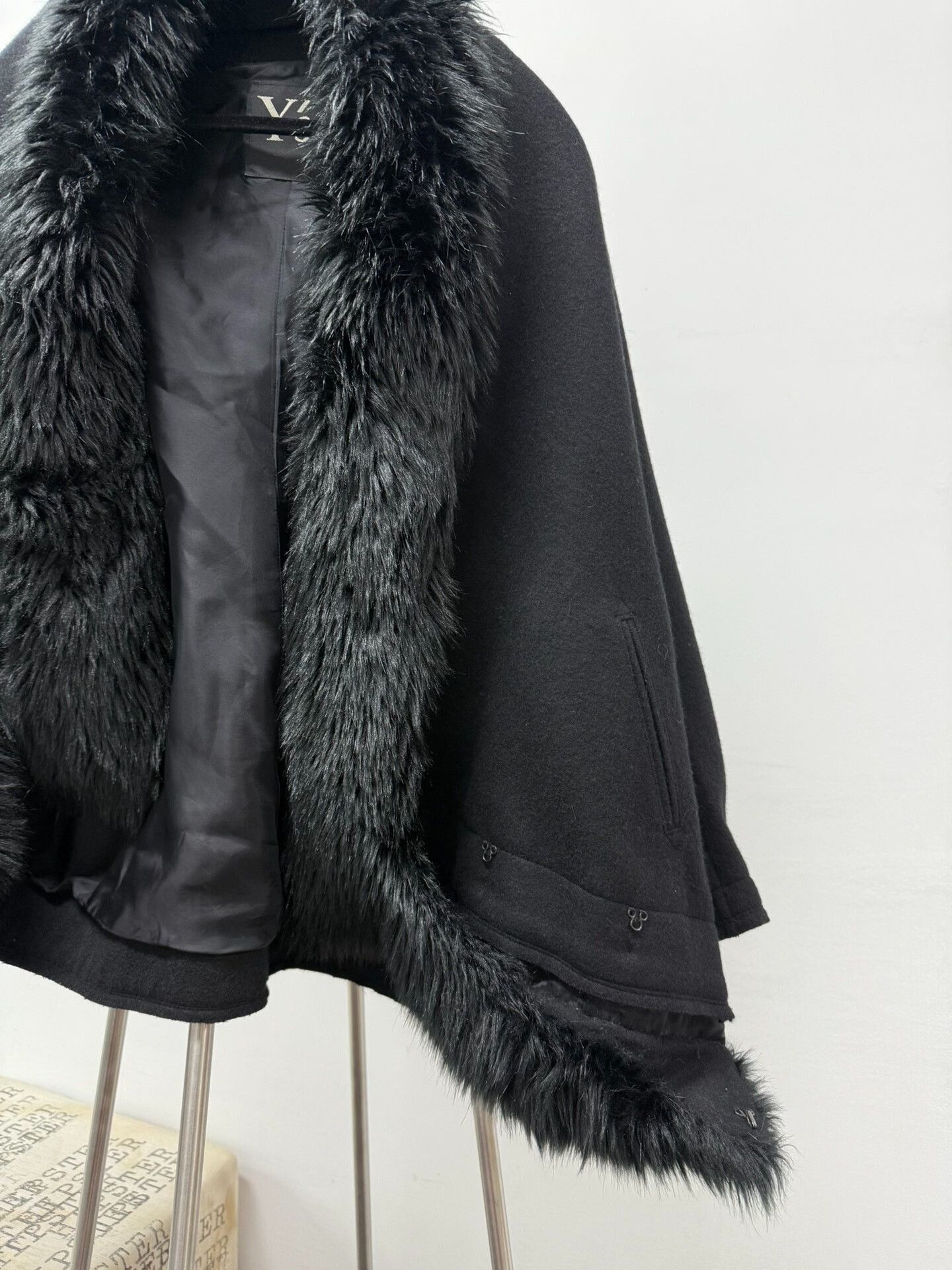 Yohji Yamamoto yohji yamamoto y's fur collar cape coat Size US M / EU 48-50 / 2 - 2 Thumbnail