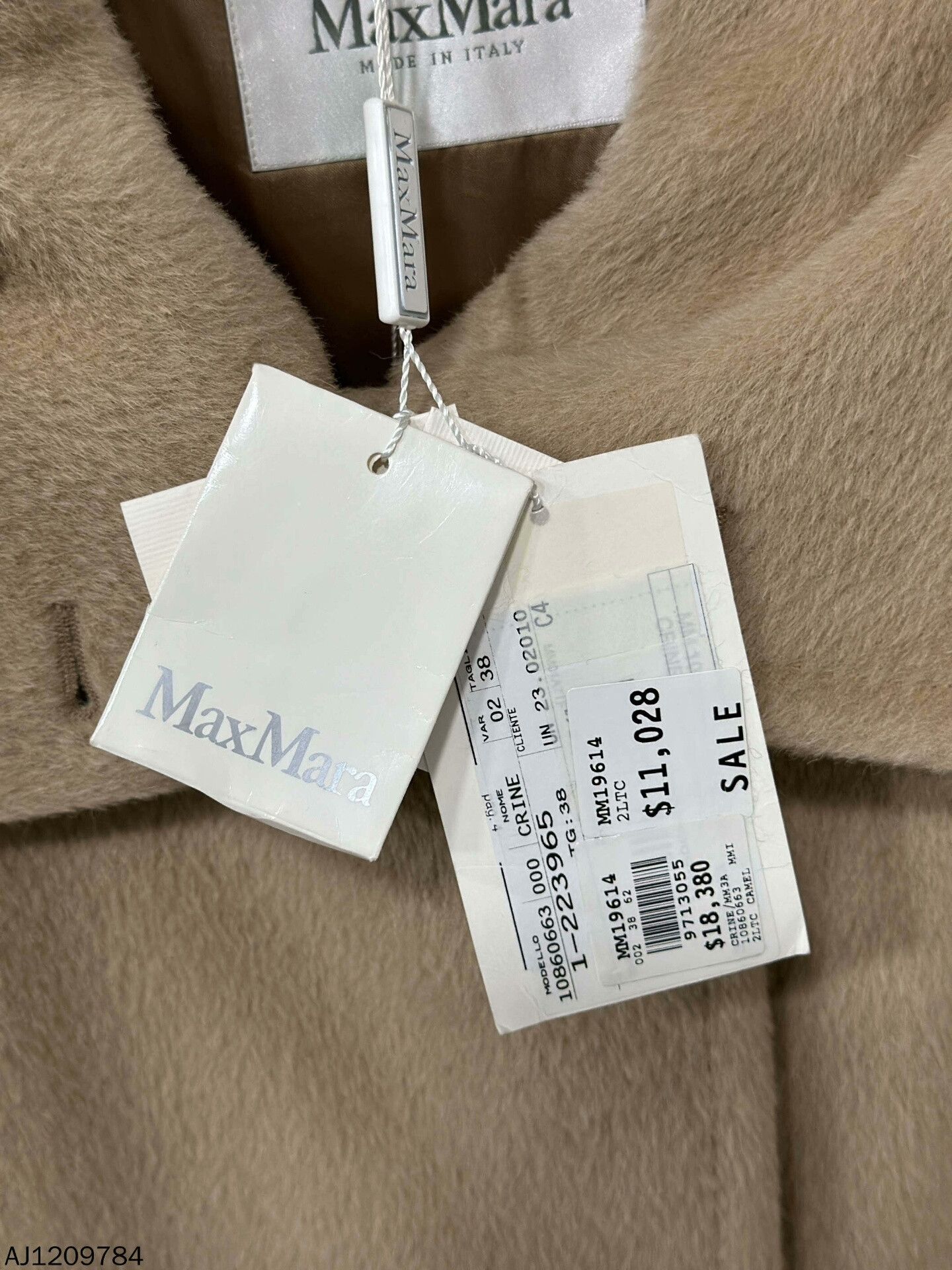 Max Mara camel wool coat by MaxMara Size US M / EU 48-50 / 2 - 6 Thumbnail