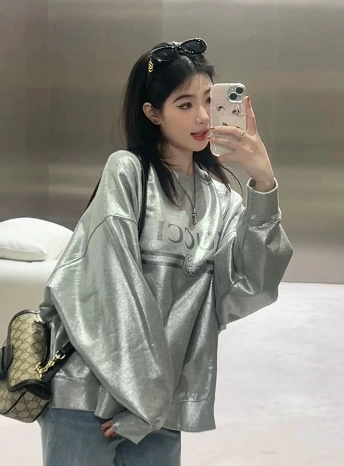 Gucci Gucci Silver Long-Sleeve Sweatshirt Size US M / EU 48-50 / 2 - 8 Thumbnail