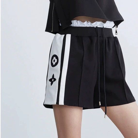 Louis Vuitton Louis Vuitton Monogram Side Striped Shorts Size US 26 / EU 42 - 5 Thumbnail