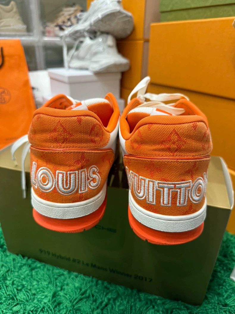 Louis Vuitton LV Trainer White Orange Velcro Sneakers Size US 9 / EU 42 - 4 Thumbnail