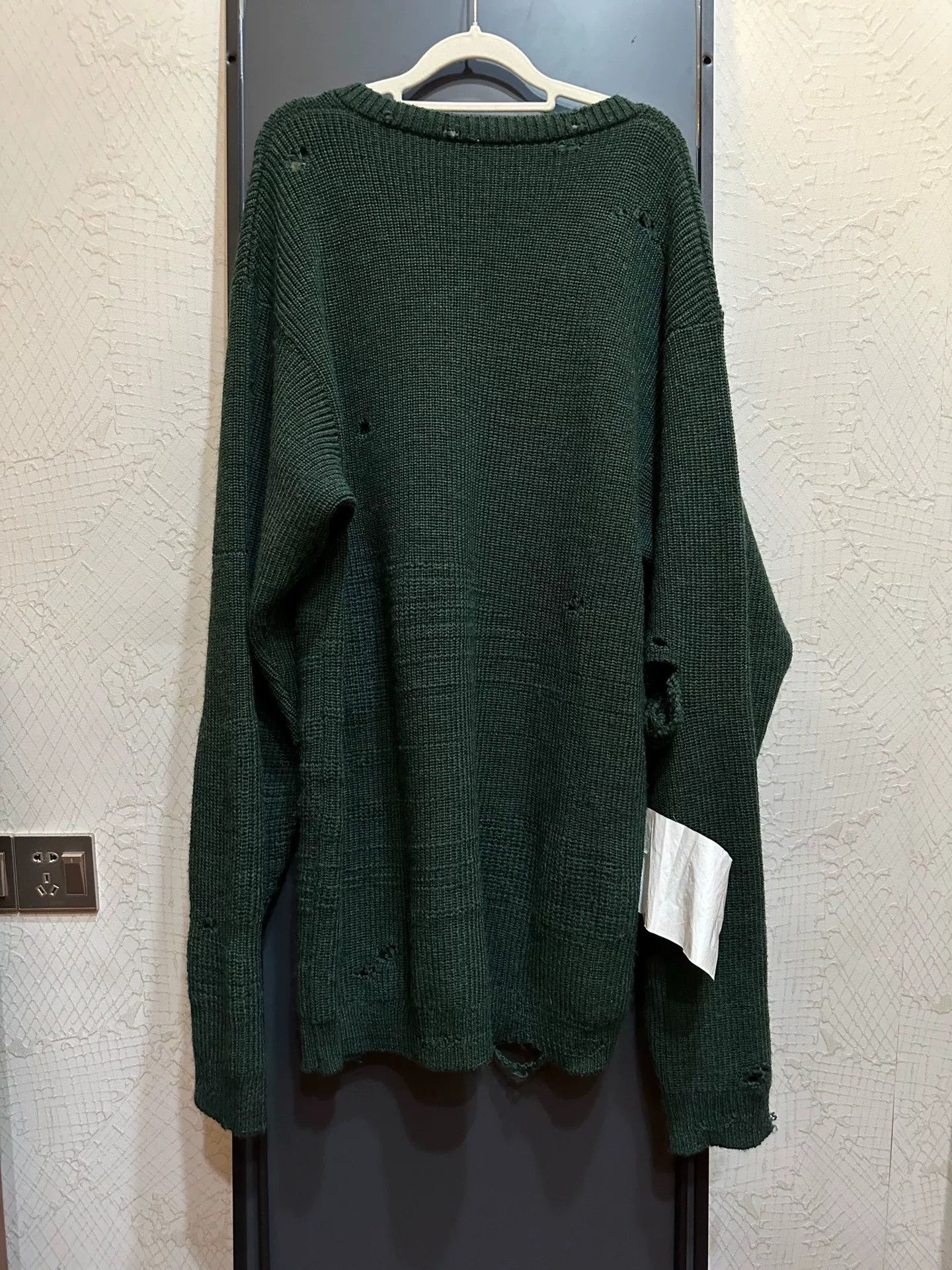 Vetements Vetements FW19 Oversized Distressed Sweater Size US L / EU 52-54 / 3 - 4 Thumbnail