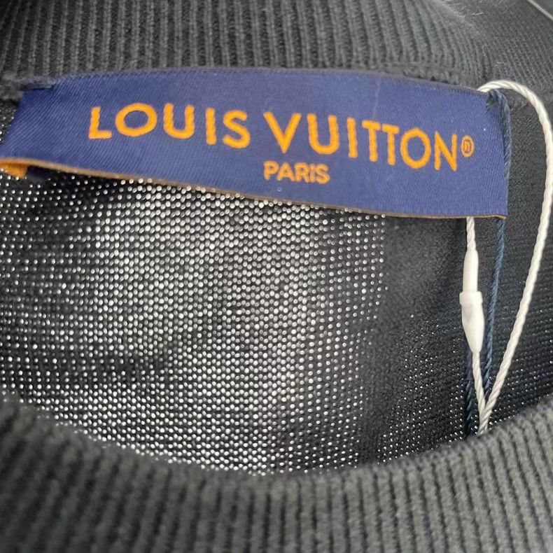 Louis Vuitton Louis Vuitton Portrait Logo T-shirt Size US L / EU 52-54 / 3 - 3 Thumbnail