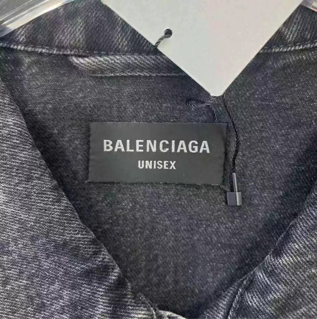 Balenciaga Balenciaga Distressed Denim Jacket with Diamonds Size US M / EU 48-50 / 2 - 3 Thumbnail