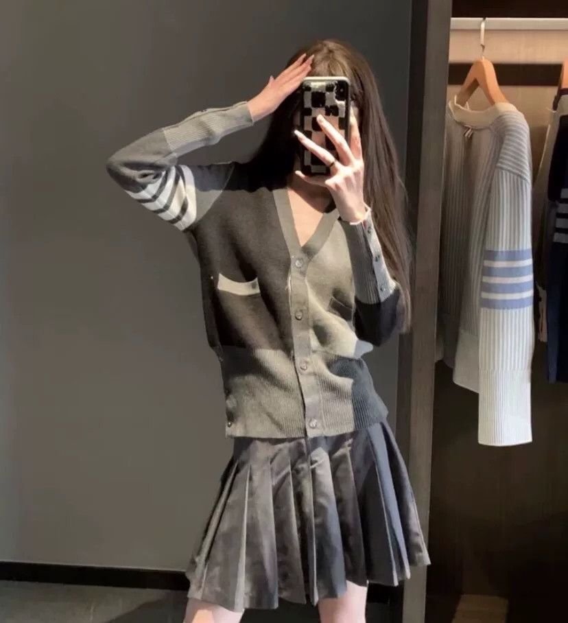 Thom Browne thom browne color-blocked v-neck cardigan Size US XS / EU 42 / 0 - 9 Thumbnail