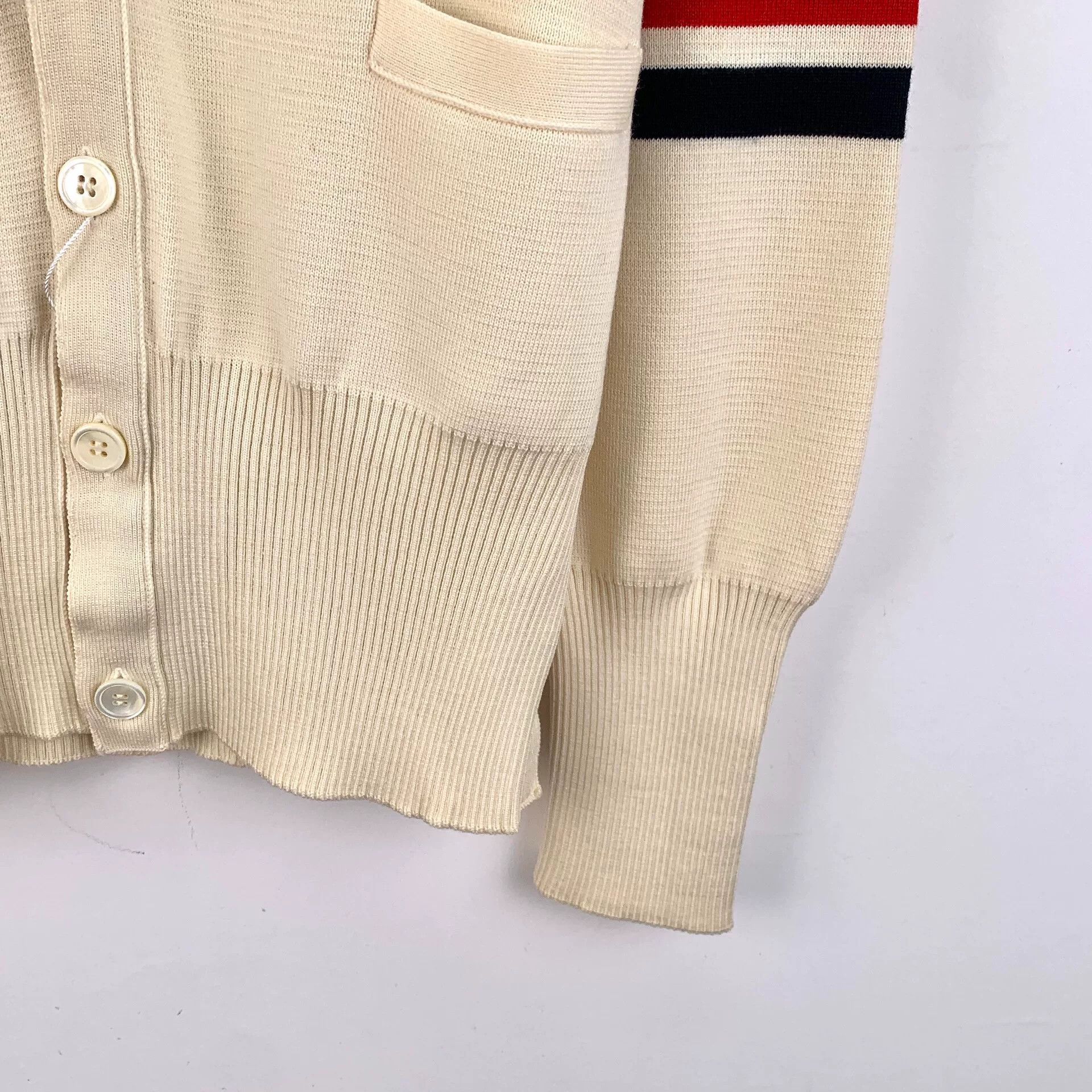 Thom Browne beige classic wool V-neck cardigan Size US M / EU 48-50 / 2 - 4 Thumbnail