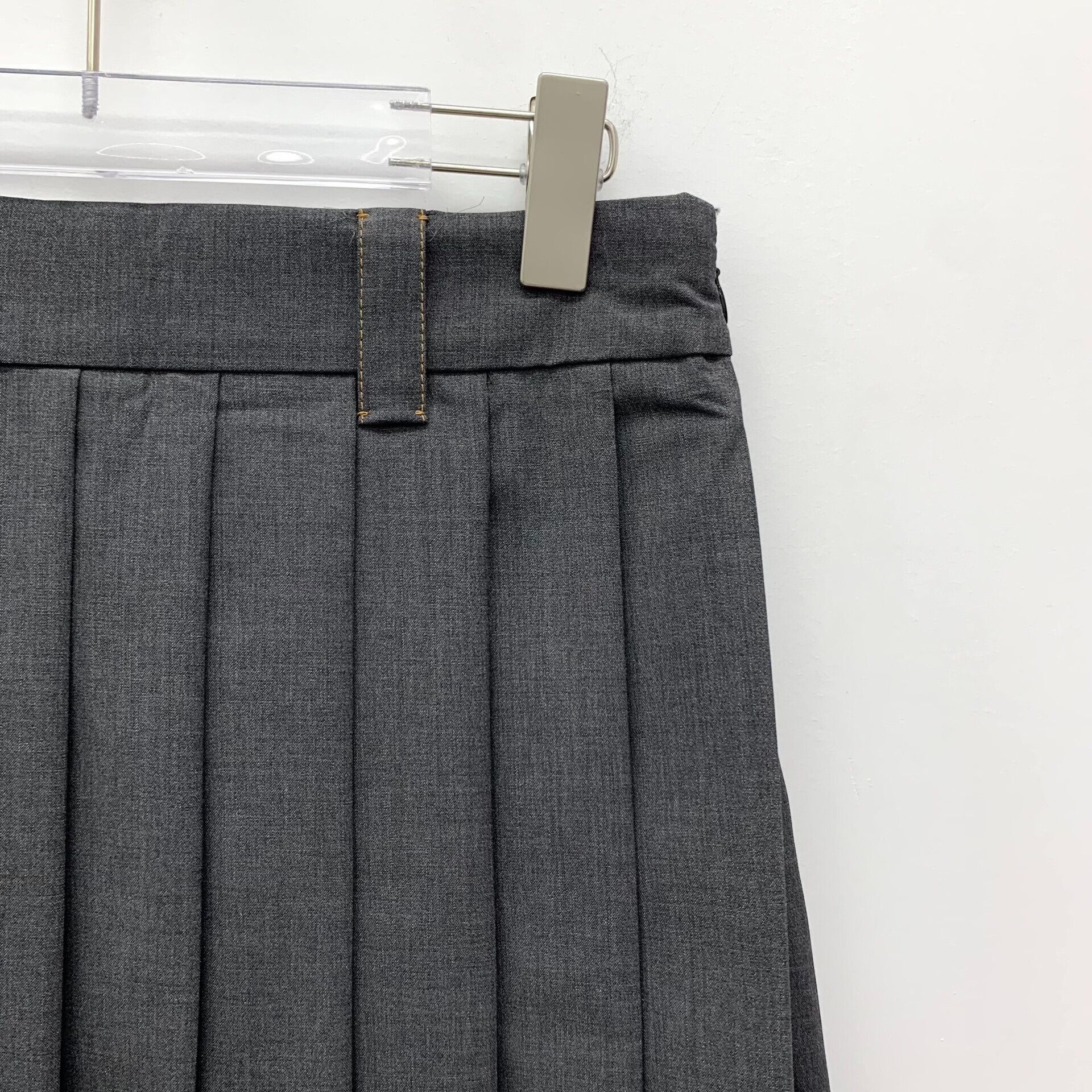 Miu Miu Miu Miu Dark Gray Pleated Wool Skirt Size US 36 / EU 52 - 3 Thumbnail