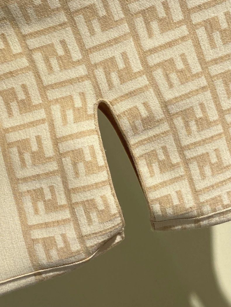 Fendi Fendi Reversible Sweater Size 36 Size US S / EU 44-46 / 1 - 6 Thumbnail