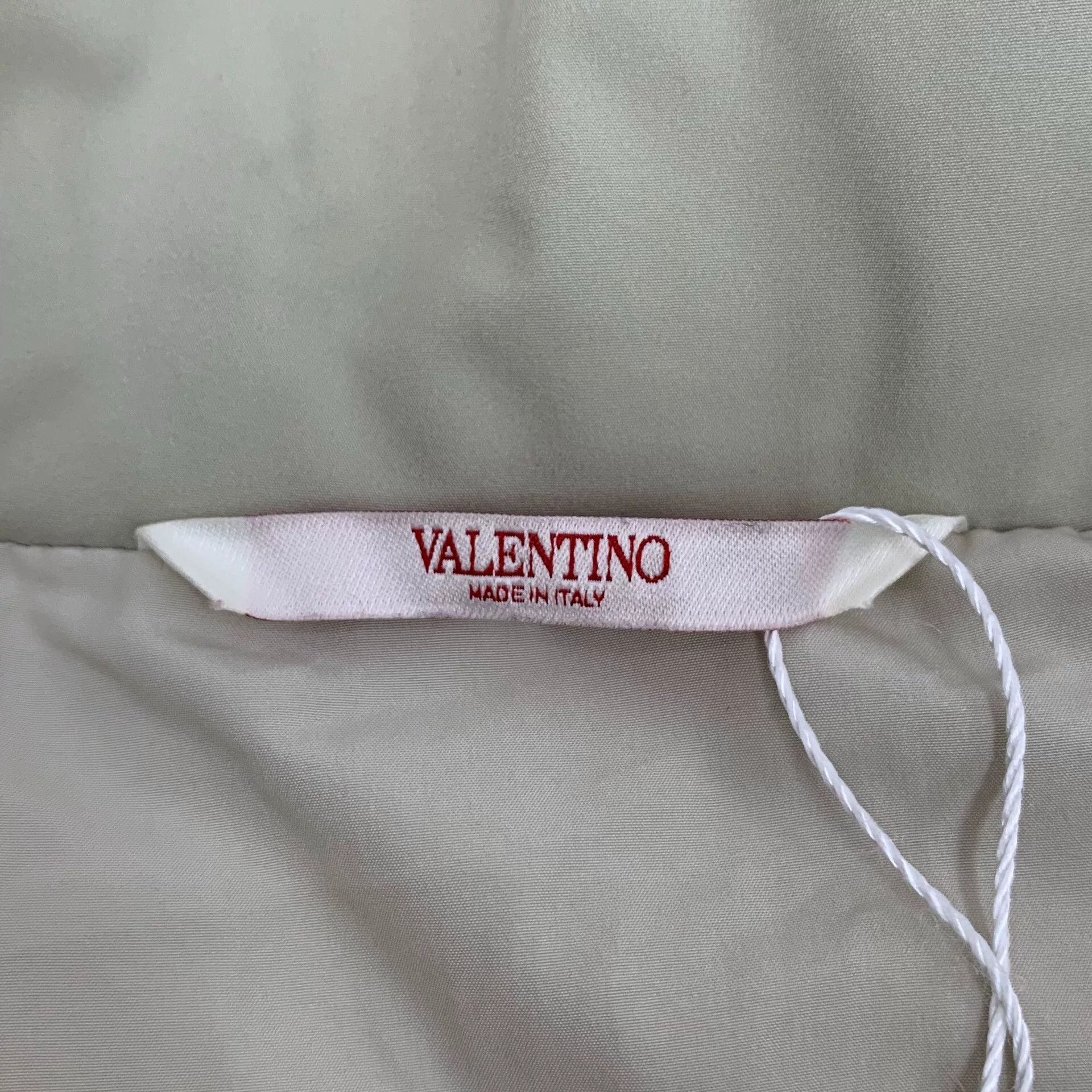 Valentino valentino beige hooded puffer jacket Size US L / EU 52-54 / 3 - 6 Thumbnail