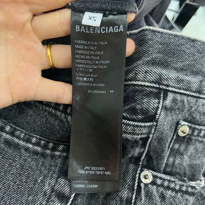 Balenciaga Balenciaga Washed Denim Flare Pants Size US 26 / EU 42 - 4 Thumbnail