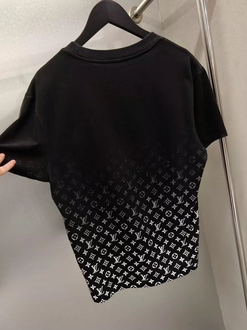 Louis Vuitton LV Gradient Logo Black Short Sleeve S Size US S / EU 44-46 / 1 - 4 Thumbnail