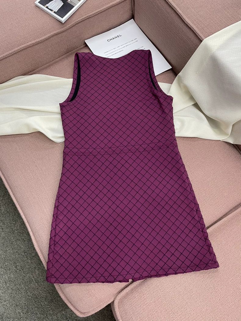 Chanel Chanel Red Plaid Sleeveless Dress Size US S / EU 44-46 / 1 - 4 Thumbnail