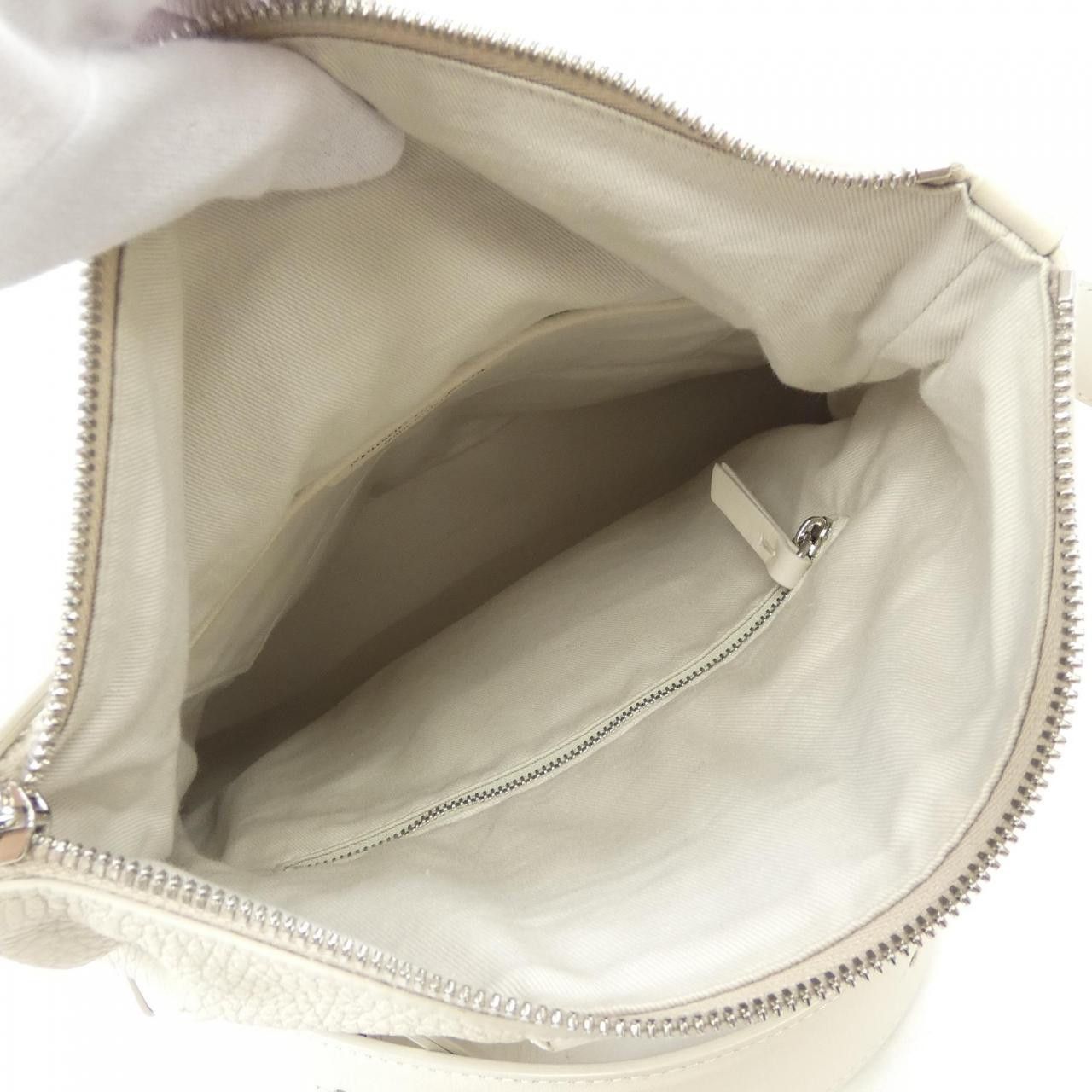 Other Other Maison Margiela 5AC P4746 Deerskin Shoulder Bag Leather Shoulder Bag SB1WG0003 DUTY FREE for USA Size ONE SIZE - 6 Thumbnail