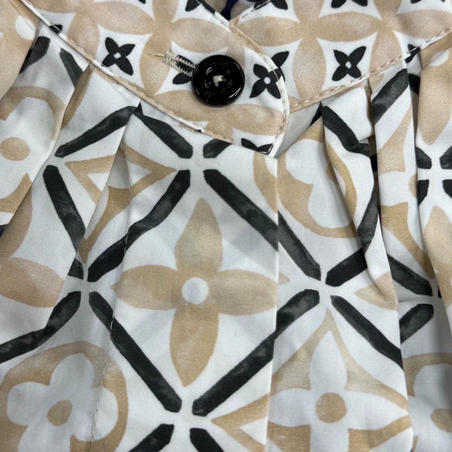 Louis Vuitton Louis Vuitton Monogram Print Shirt Size US S / EU 44-46 / 1 - 8 Thumbnail