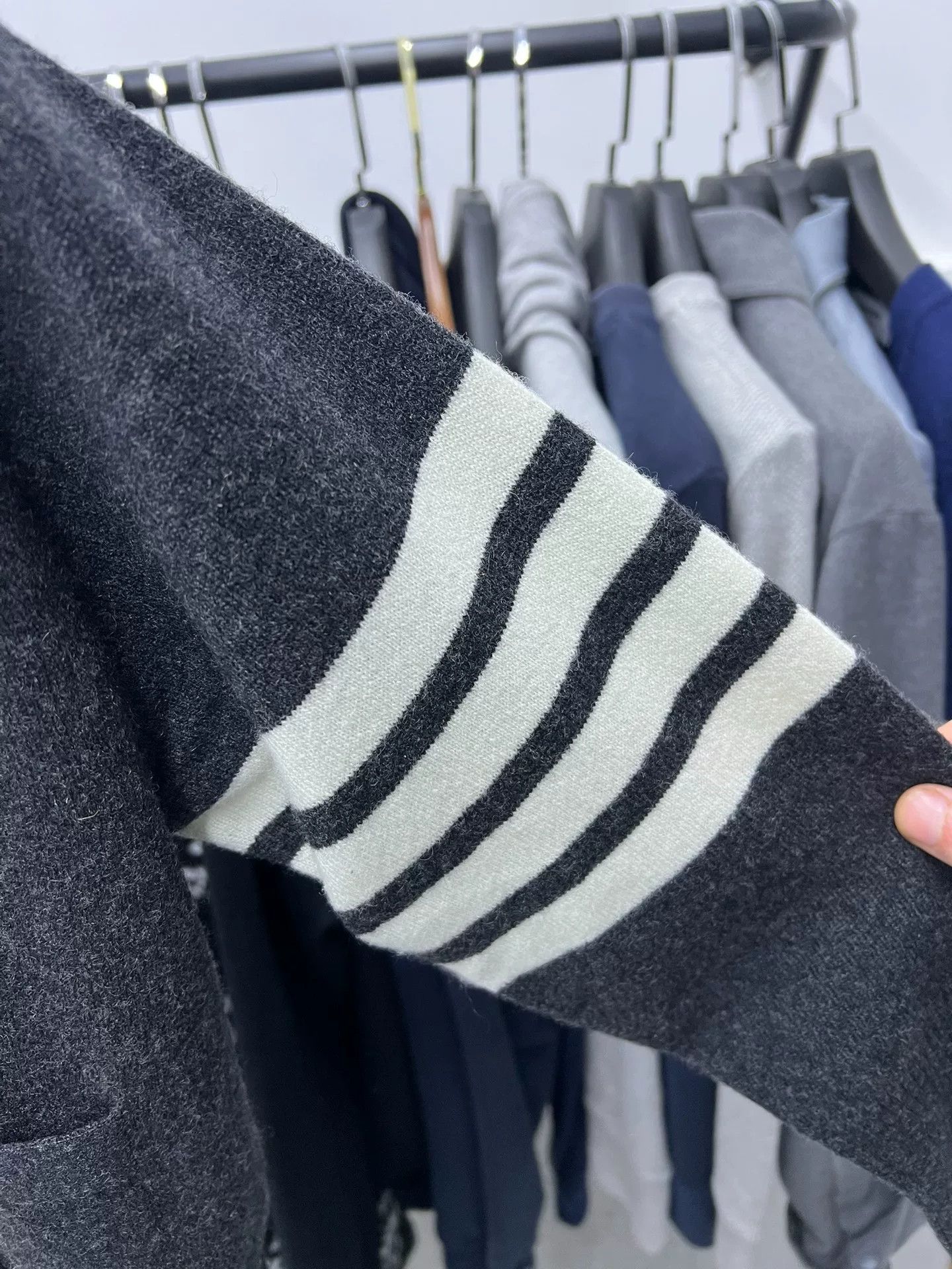 Thom Browne Thom Browne TB Cashmere Cardigan Size US S / EU 44-46 / 1 - 3 Thumbnail