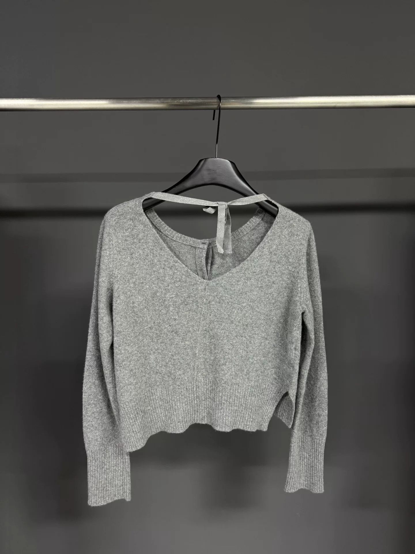 Miu Miu gray double-faced cashmere cardigan Size US M / EU 48-50 / 2 - 3 Thumbnail