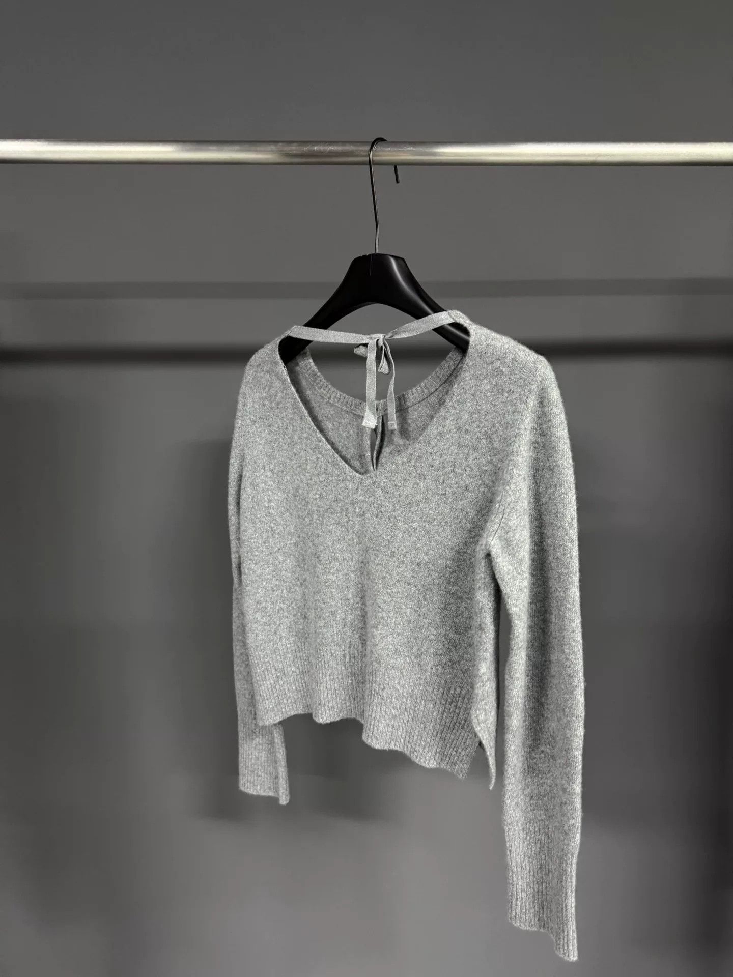 Miu Miu gray double-faced cashmere cardigan Size US M / EU 48-50 / 2 - 2 Thumbnail
