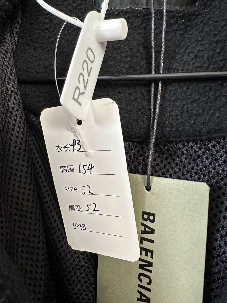 Balenciaga Balenciaga Black Logo Embroidered Puffer Size US L / EU 52-54 / 3 - 4 Thumbnail
