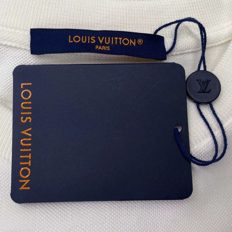 Louis Vuitton LV White Damier Pattern Short Sleeve Tee Size US S / EU 44-46 / 1 - 5 Thumbnail