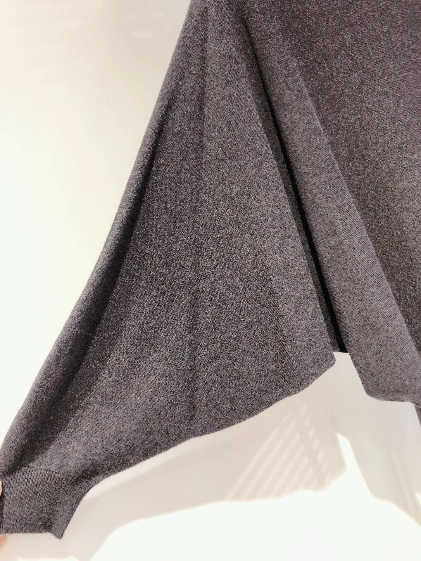 Hermes Hermes Gray Batwing Sleeve Cashmere Sweater Size US XS / EU 42 / 0 - 4 Thumbnail