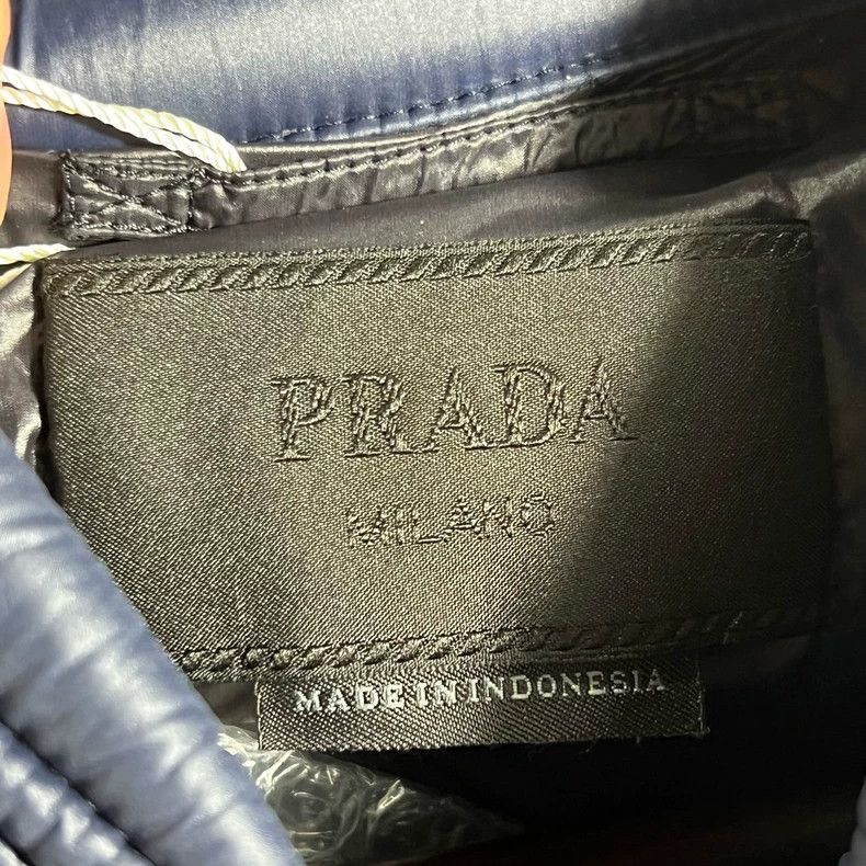 Prada Prada Steel Logo Down Jacket V0318 Size US L / EU 52-54 / 3 - 3 Thumbnail