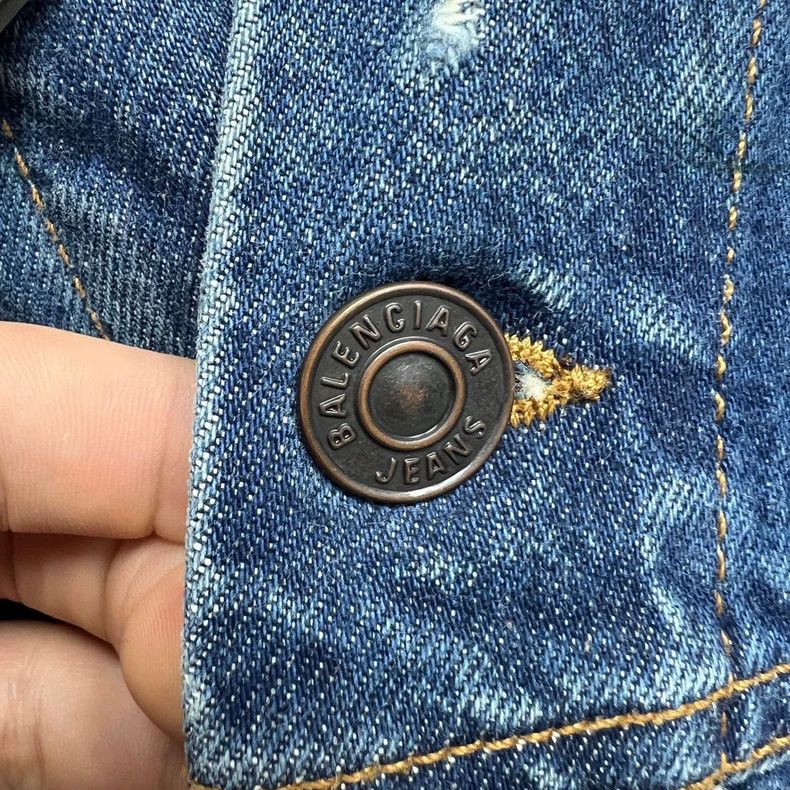 Balenciaga Balenciaga Hand-painted Denim Jacket Size US S / EU 44-46 / 1 - 4 Thumbnail
