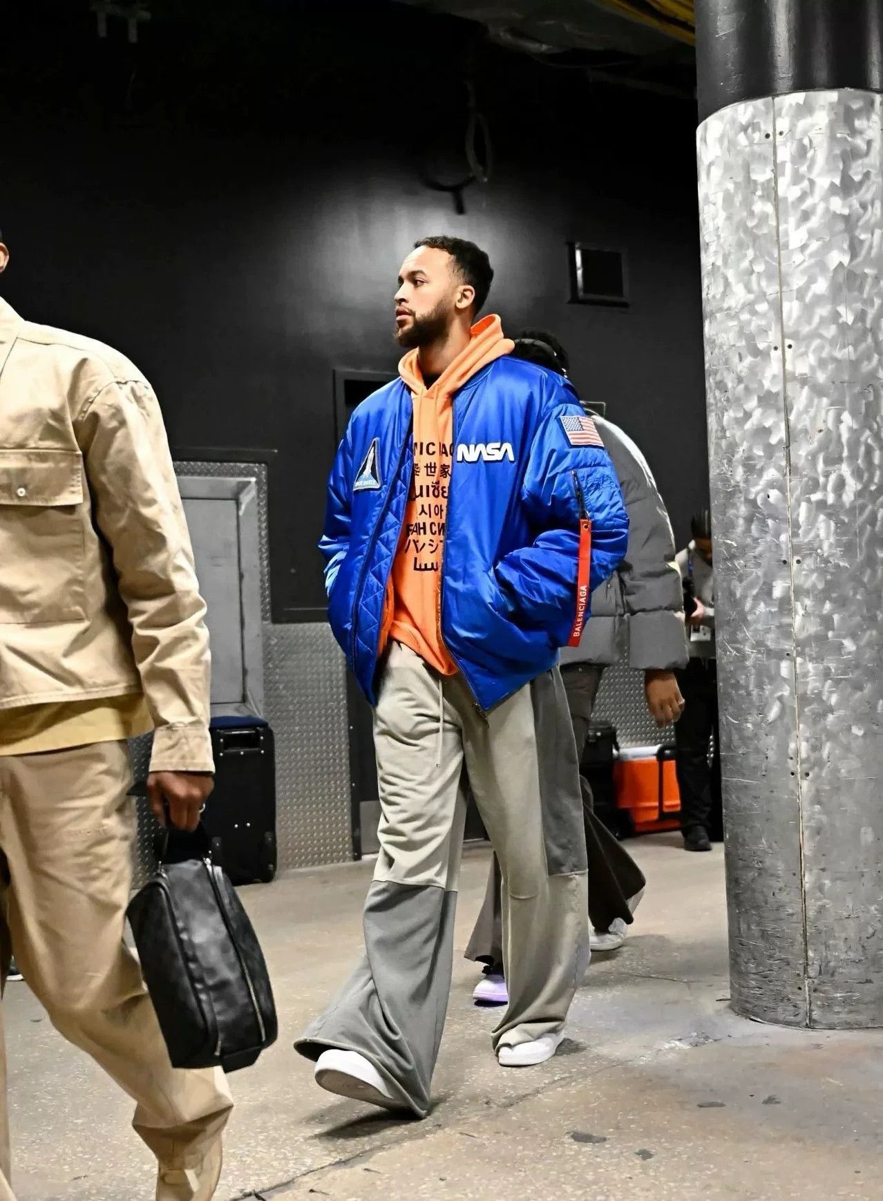 Balenciaga Balenciaga NASA collaboration blue flight jacket Size US M / EU 48-50 / 2 - 7 Thumbnail