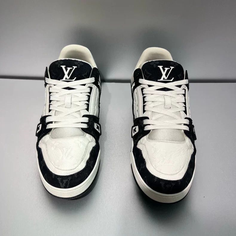 Louis Vuitton Louis Vuitton Trainer25 Denim Sneakers Size US 11 / EU 44 - 2 Thumbnail