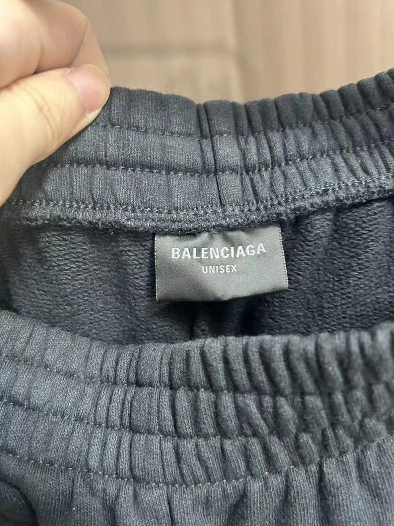 Balenciaga Balenciaga Embroidered Logo BB Shorts Size US 26 / EU 42 - 2 Thumbnail