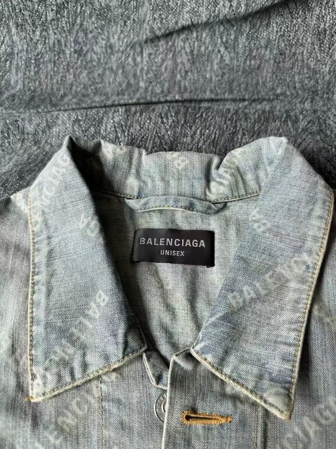 Balenciaga Balenciaga All-over Print Denim Jacket Size US XXL / EU 58 / 5 - 3 Thumbnail