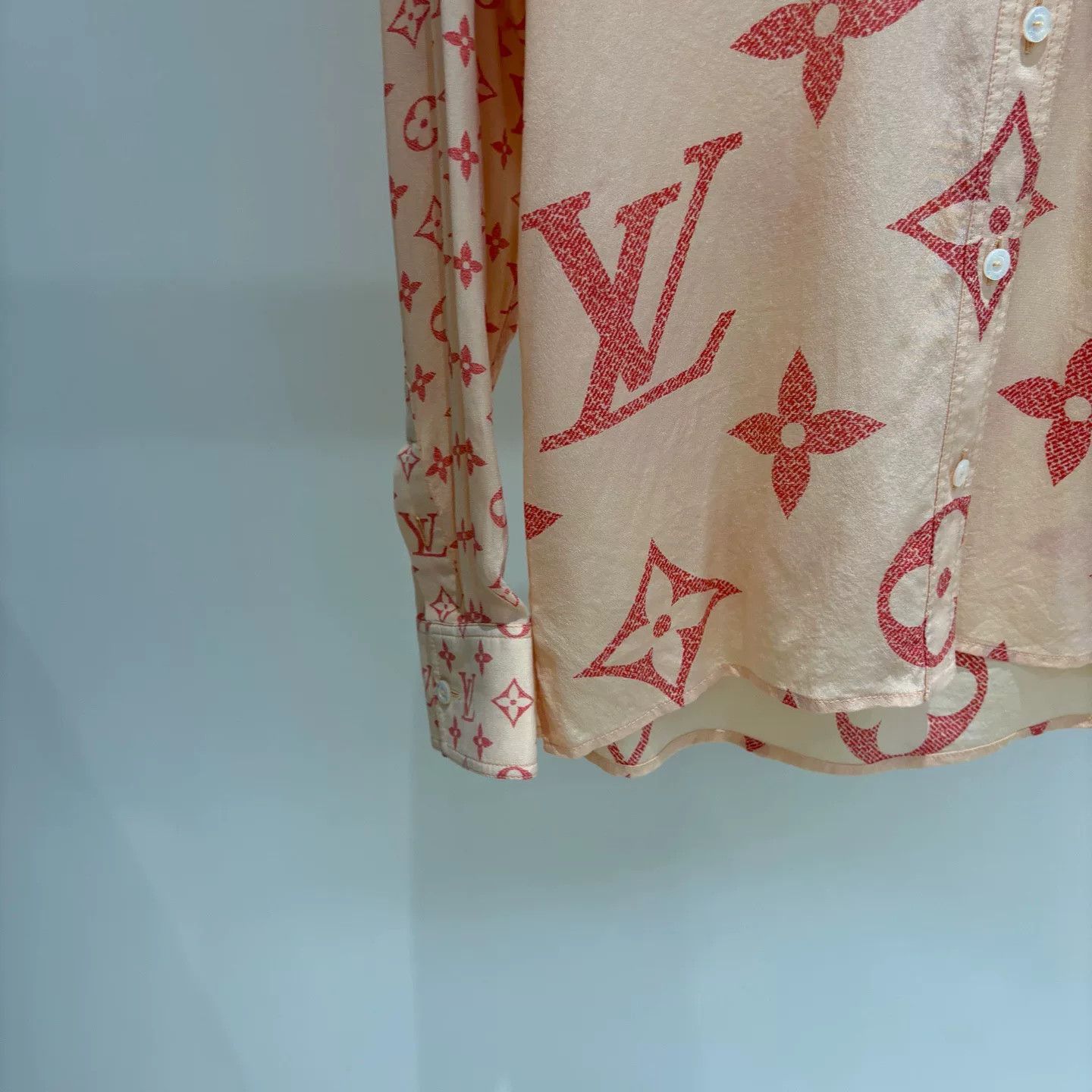 Louis Vuitton Louis Vuitton Silk Monogram Shirt Size S / US 4 / IT 40 - 5 Thumbnail