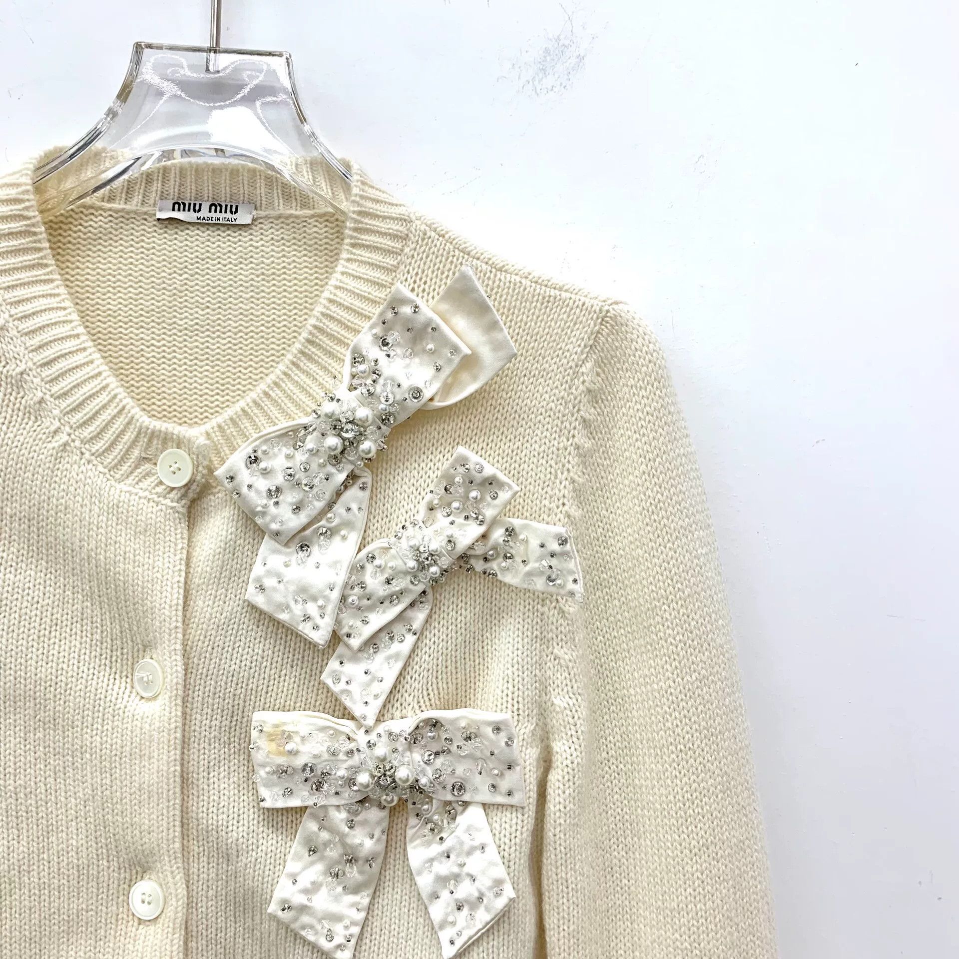 Miu Miu beige jeweled bow button-up cardigan Size M / US 6-8 / IT 42-44 - 3 Thumbnail