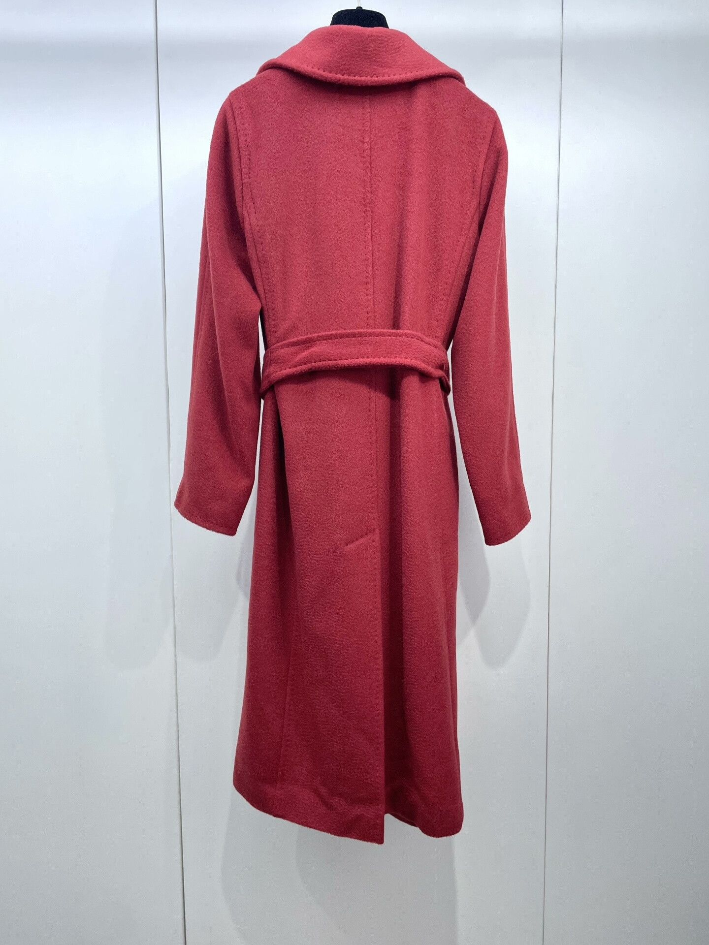 Max Mara elegan red belted coat from maxmara Size US M / EU 48-50 / 2 - 2 Thumbnail