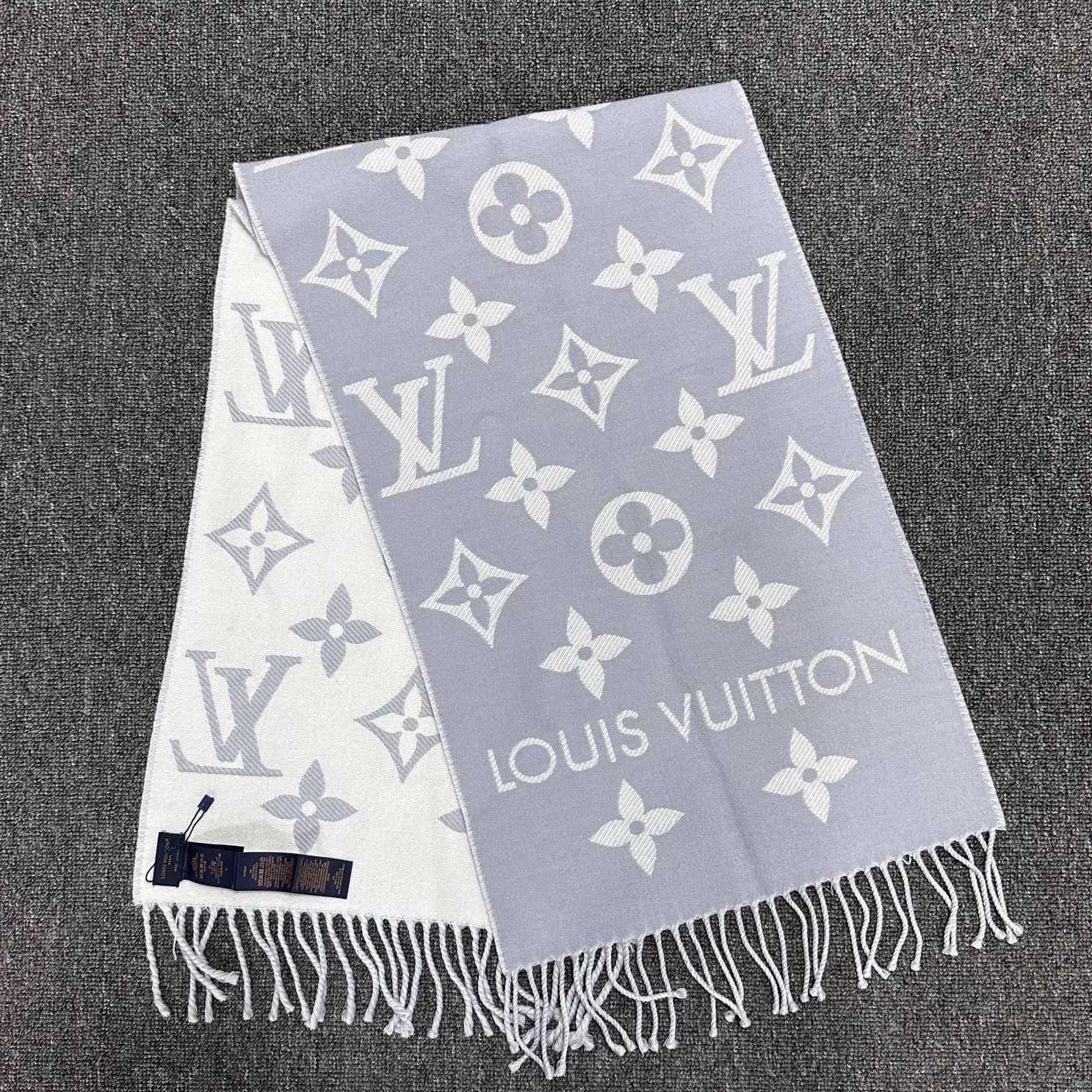 Louis Vuitton Louis Vuitton Double-sided Print Scarf Size ONE SIZE - 3 Thumbnail