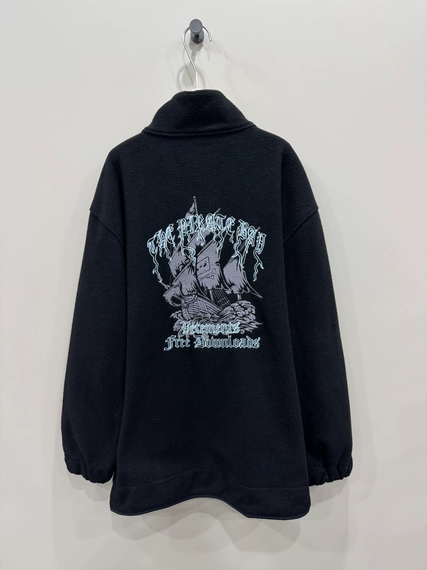 Vetements Vetements Sherpa Jacket Pirate Ship S Size US S / EU 44-46 / 1 - 2 Thumbnail