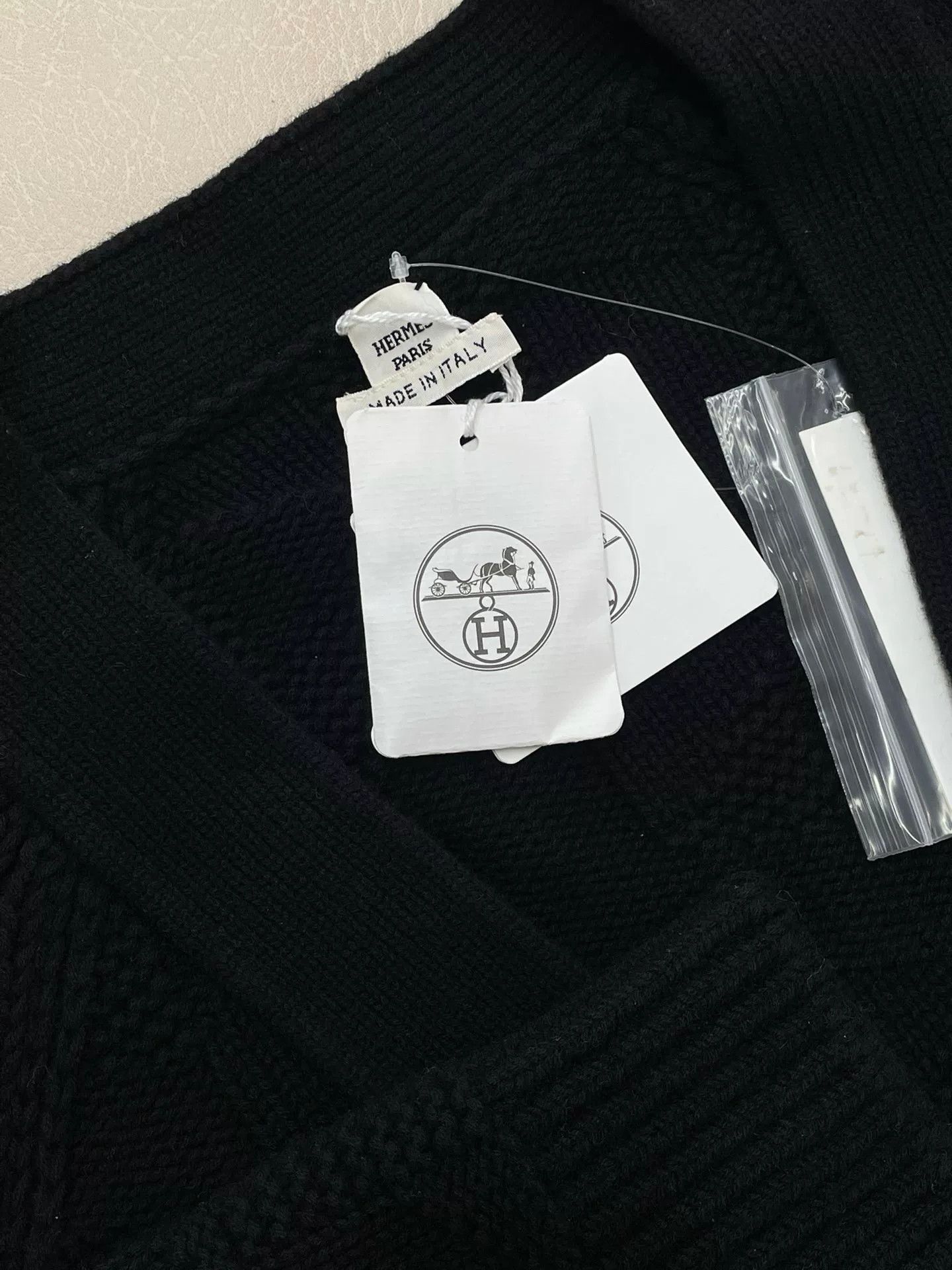 Hermes Hermes Black Knit Cardigan Size 34 Size US S / EU 44-46 / 1 - 3 Thumbnail
