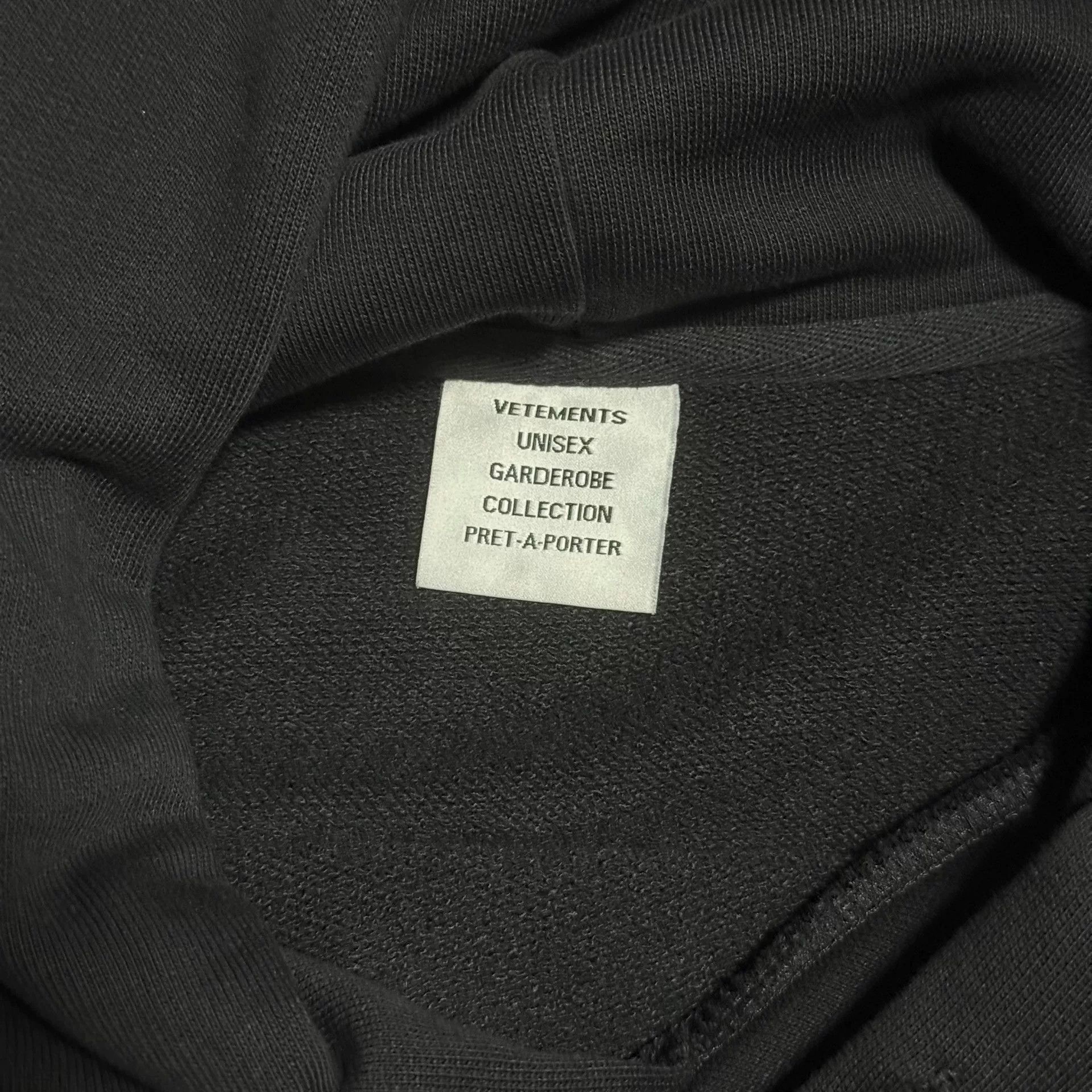 Vetements Vetements Black Oversized Logo Hoodie Size US S / EU 44-46 / 1 - 4 Thumbnail