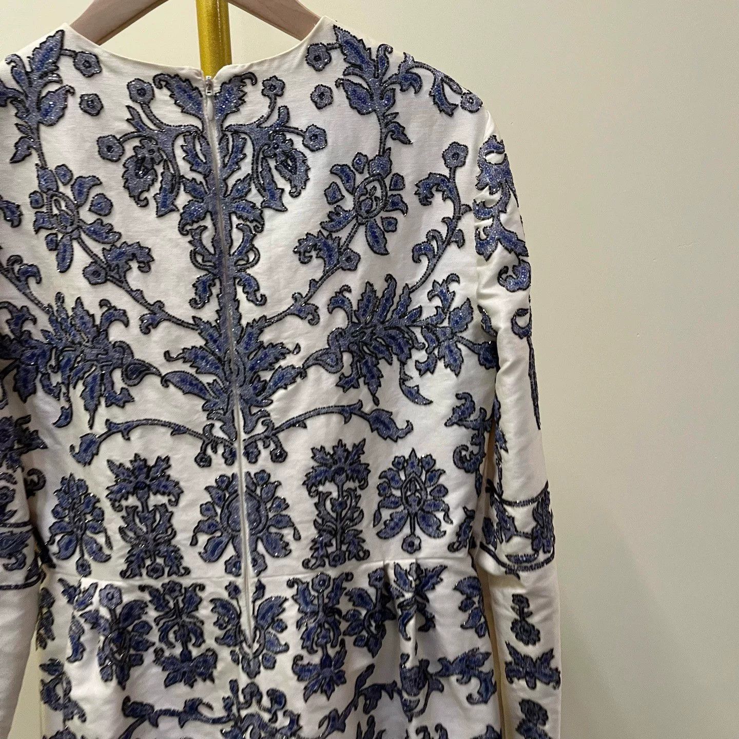 Valentino VALENTINO White Silk Embroidered Dress Size M / US 6-8 / IT 42-44 - 4 Thumbnail