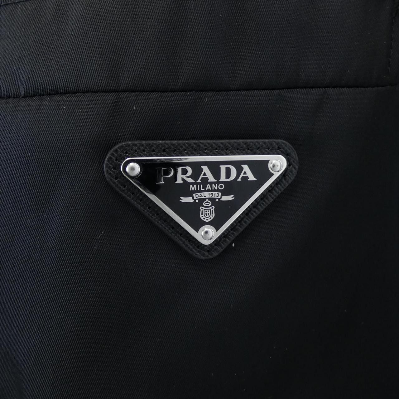 Prada Prada Prada Triangle Logo Re-Nylon Coat Others Outerwear SGB689 S211 1WQ8 DUTY FREE for USA Size ONE SIZE - 7 Thumbnail
