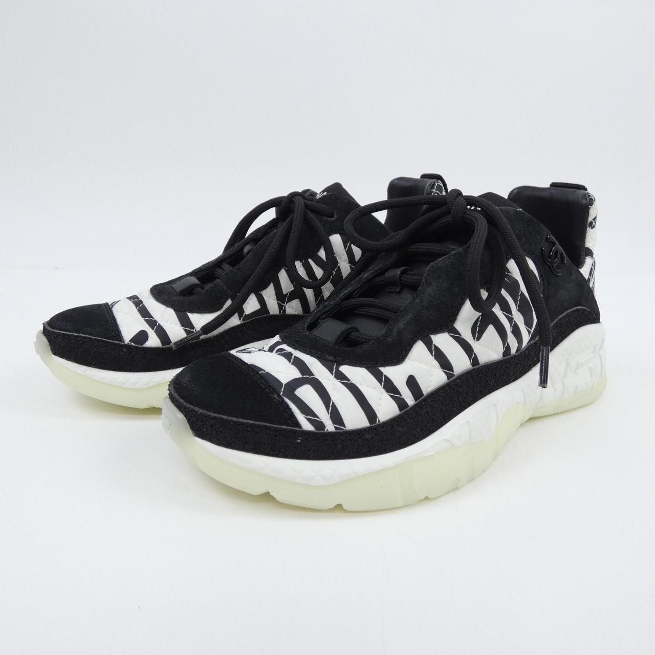 Chanel Chanel Chanel Graphic Logo Nylon Suede Sneakers Suede Shoes G38290Y55488 DUTY FREE for USA Size ONE SIZE - 3 Thumbnail