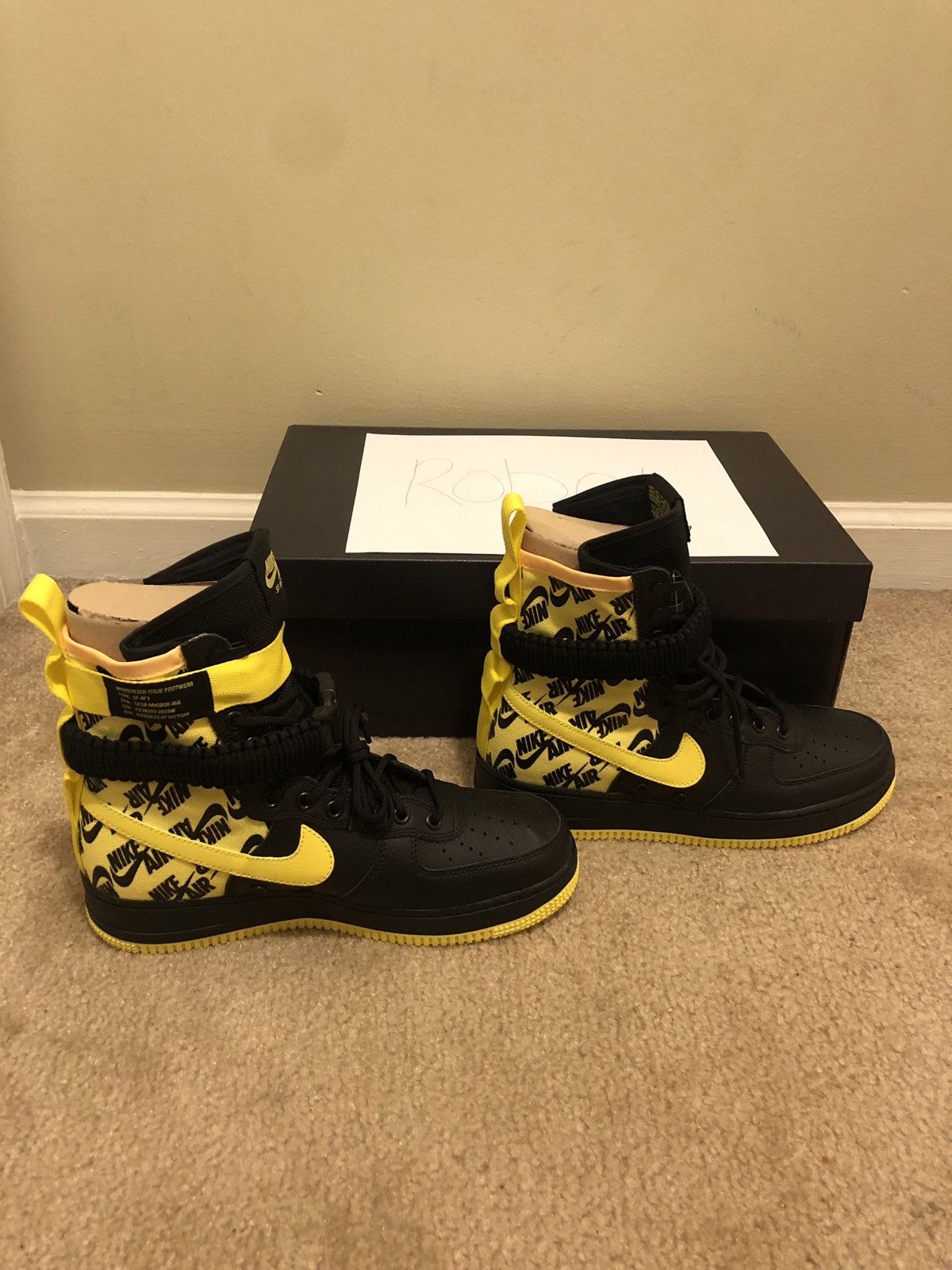 New Nike SF AF1 Size Black/Dynamic Yellow AR1955-001
