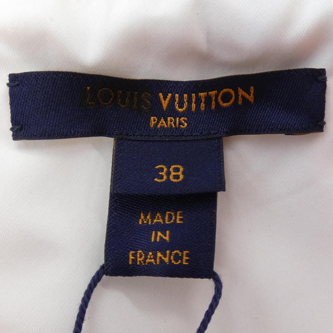 Louis Vuitton Louis Vuitton Louis Vuitton Top Others Tops FMBL40JT8 DUTY FREE for USA Size ONE SIZE - 4 Thumbnail