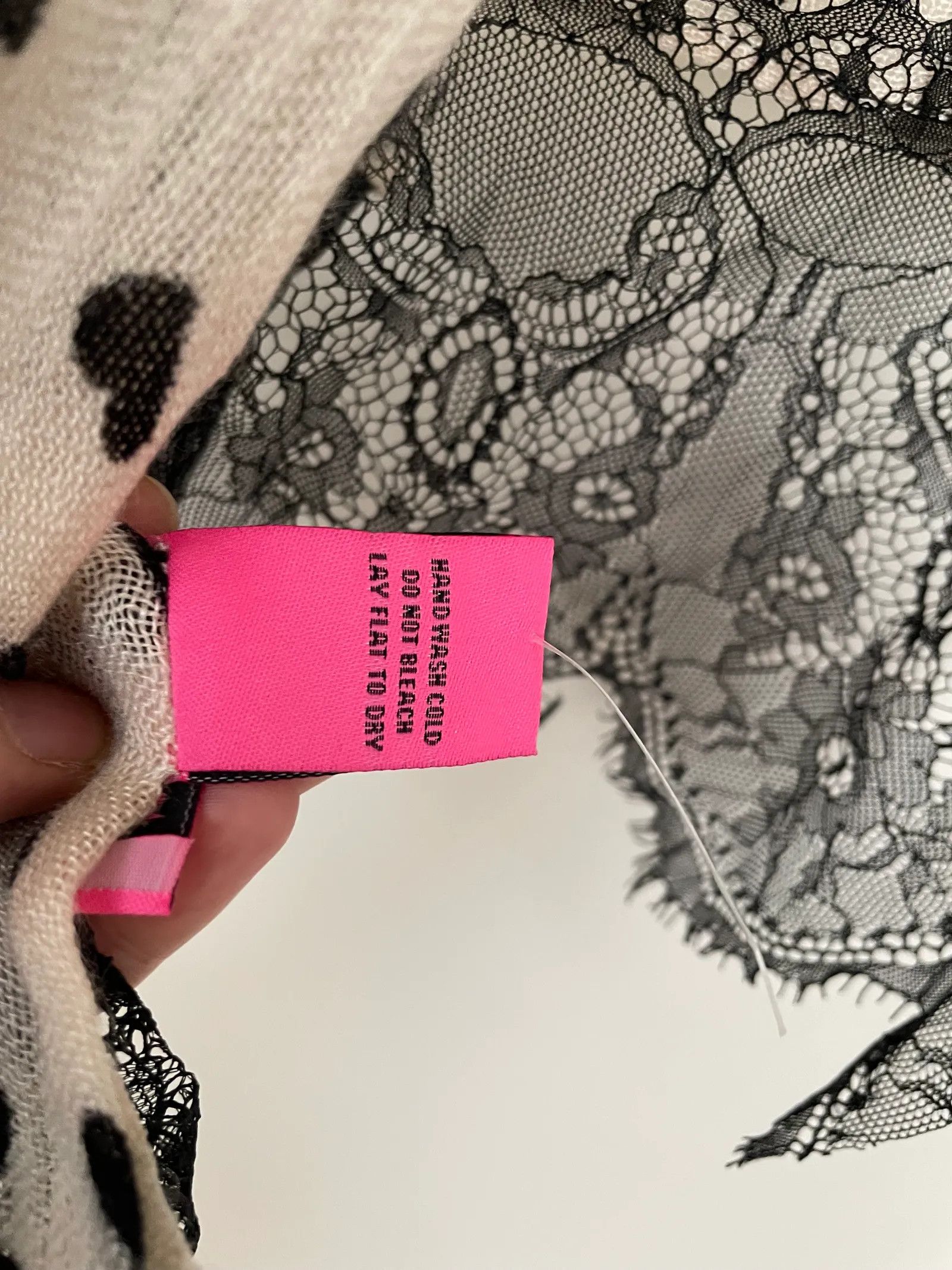 Betsey Johnson Betsey Johnson Scarf Size ONE SIZE - 3 Thumbnail